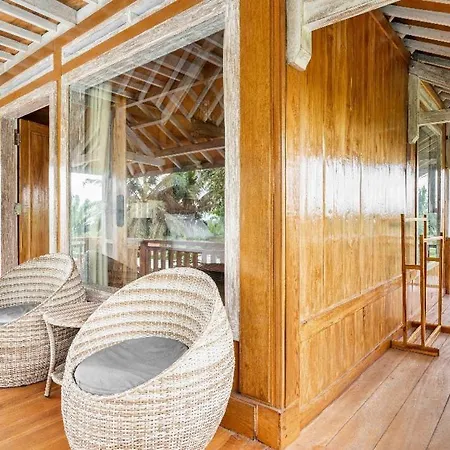 Peraja Bungalows Loyok Sangyang Exterior photo