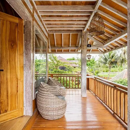 Peraja Bungalows Loyok Sangyang Exterior photo