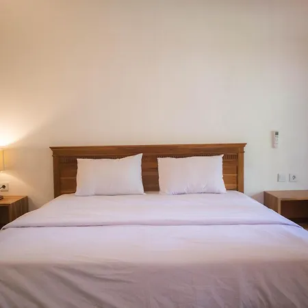 Peraja Bungalows Loyok Sangyang Room photo