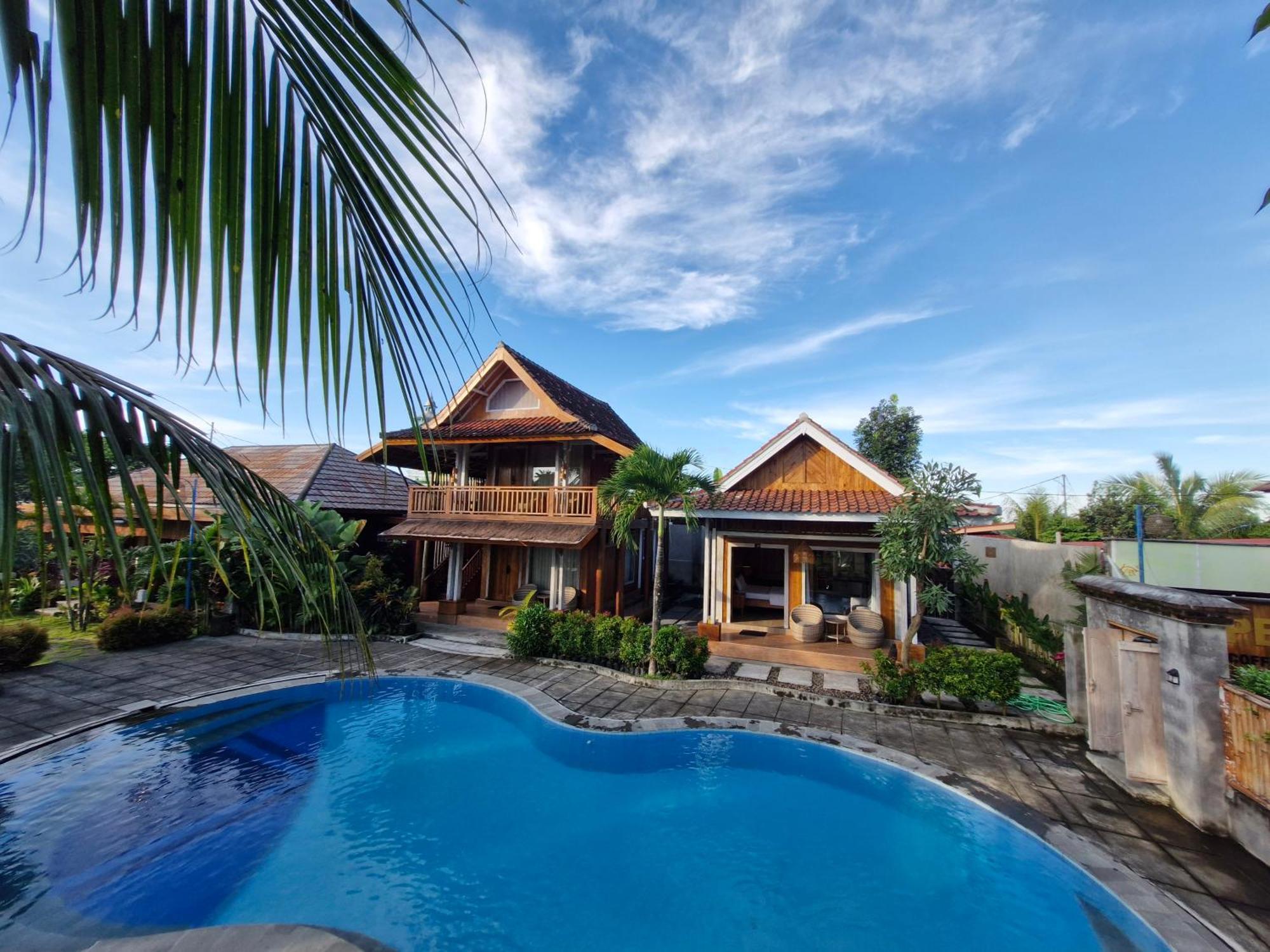 Peraja Loyok Homestay *